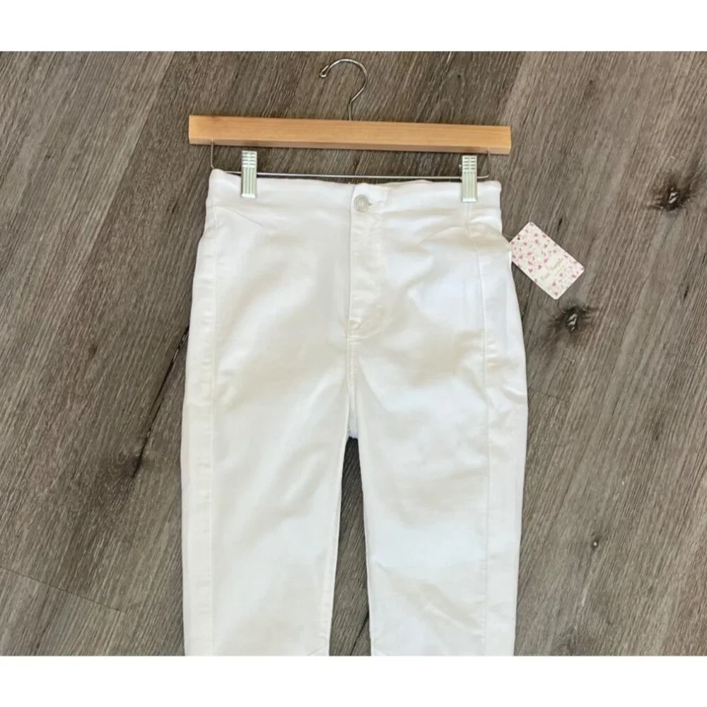We The Free White Jeans Size 26 NWT Skinny Stretch High Rise High Waist Raw‎ Hem
